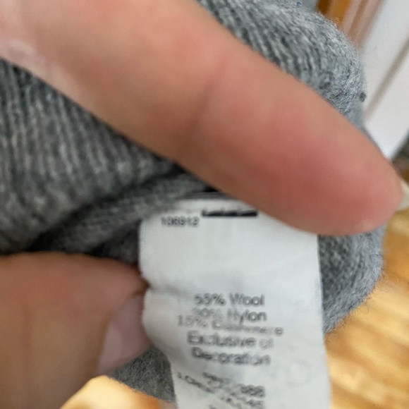 J Crew cashmere and wool sweater - Picture 5 of 6